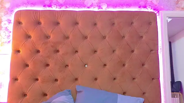 Chat +18 de CoraVex ao vivo