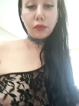 SexsFox Adlı Modelin Canlı XXX Sohbeti