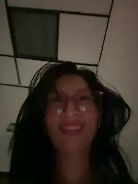 Živý XXX chat zaira_skinny