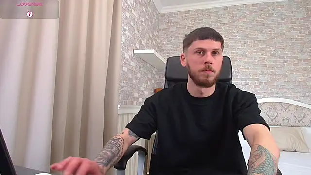 JonahShaw 即時 XXX 聊天