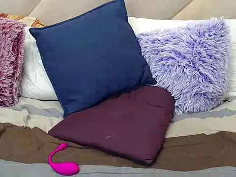 XXX chat uživo modela TokyoXXX