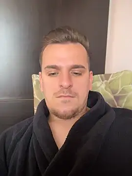 Huge_cock22cm Webcam show