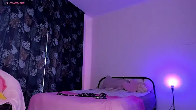 AnnexedPistol: вебкам-шоу