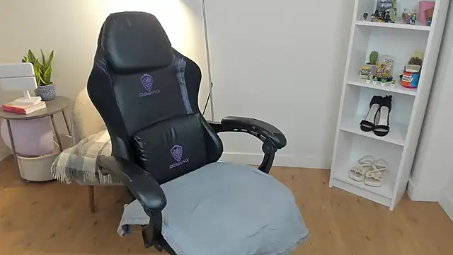 _BellaEvans_ Chat XXX in diretta