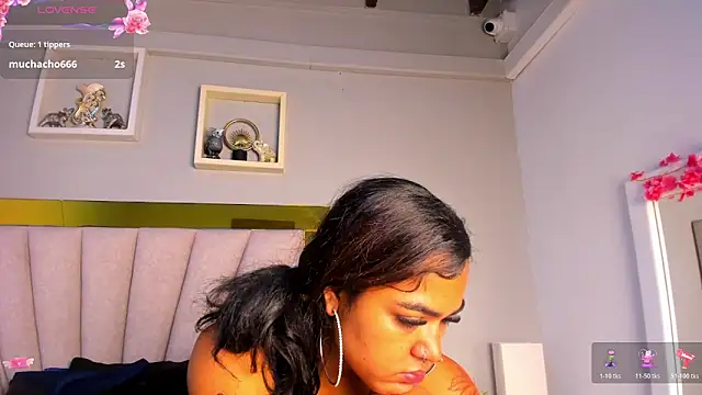 vahiolet_fuentes' Live XXX Chat