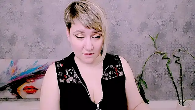 Онлайн чат XXX Djullia