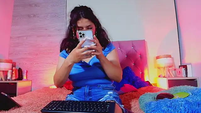 Chatroom XXX en direct de Sary_LittleSmiles