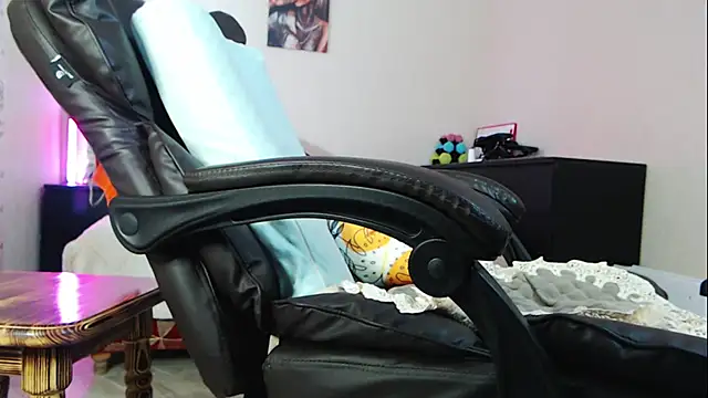 Czat XXX na żywo – Kriss_brunette_5