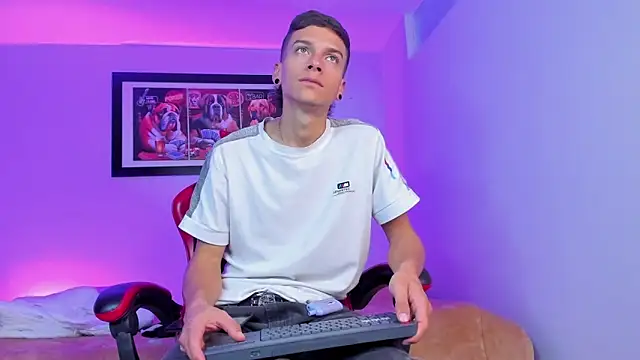 Noahh_Saky – Live XXX-chat