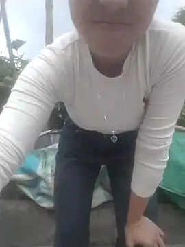 Zara-Lina Pertunjukan Webcam