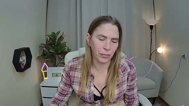 TessaDaybreak: онлайн-секс-чат