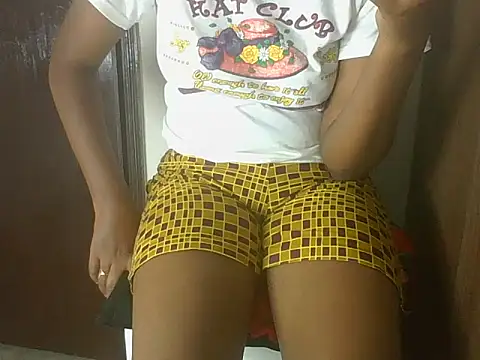 pinky2026chichie Adlı Modelin Web Kamerası Şovu