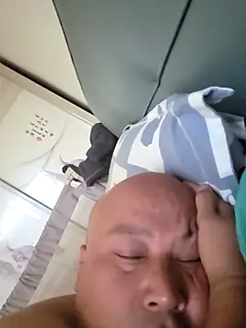 123wcnmlgb123 在線直播表演