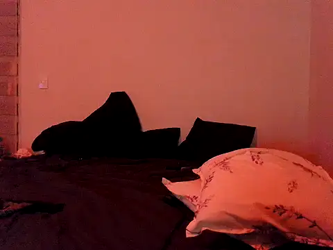 Chat +18 de Iscariot19 ao vivo