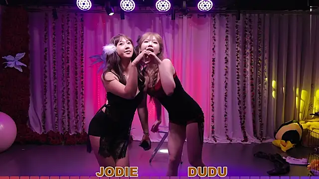 yznt-dudu's Live XXX Chat