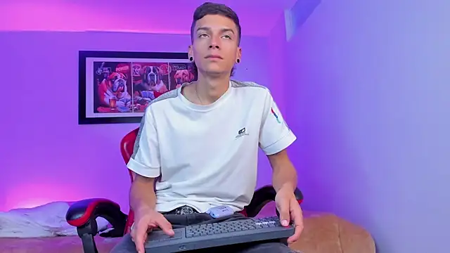 Noahh_Saky Pertunjukan Webcam