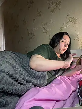 Naughtbaby_2025 Adlı Modelin Canlı XXX Sohbeti