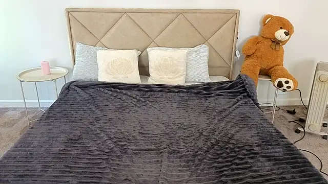 MagicPeachh_: онлайн-секс-чат