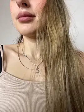 Alyxra Chat XXX in diretta