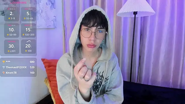 Demian_Hush: απευθείας συνομιλία ΧΧΧ