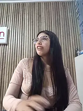 Valk_submissive live XXX chat