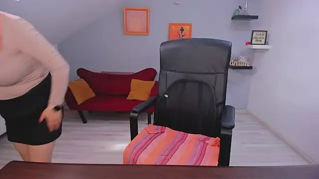 Chat +18 de LollaGirl ao vivo