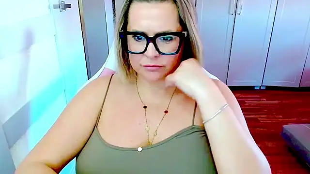 teaseDiana Chat XXX in diretta