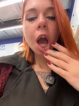 RosieSecret's Live XXX Chat