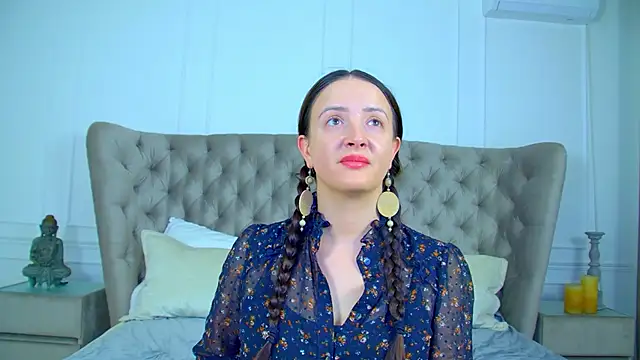 Chat XXX en directo de ElinaBellucci