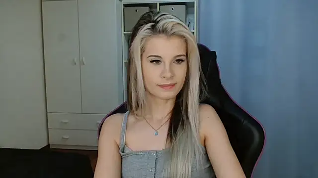 KristineGlow – Naživo XXX chat