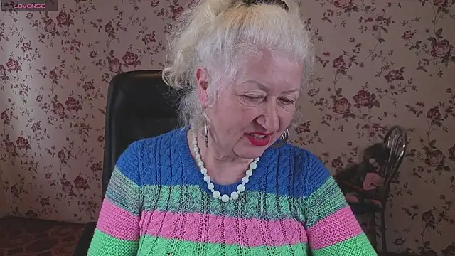 Maya_Mayflower webcam show