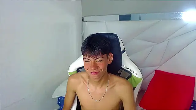 Liarr_ Chat XXX live