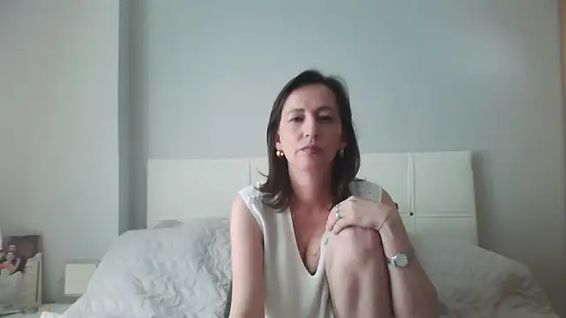 ArianaStarr: онлайн-секс-чат