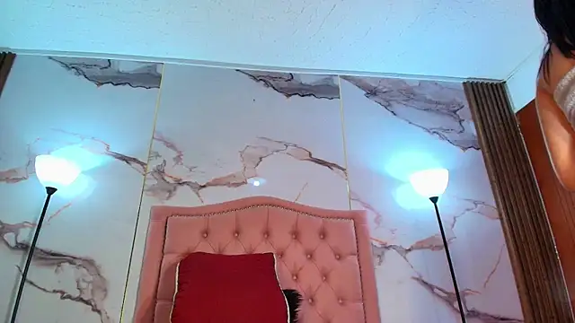 AlyaThompson 现场XXX聊天