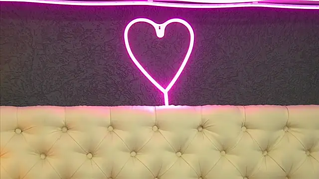 TaniaKaverina Show in webcam