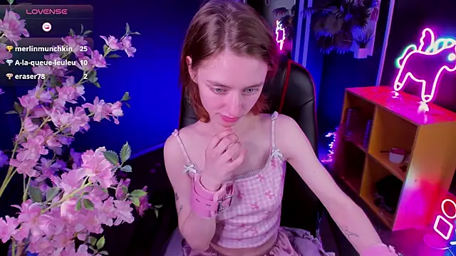 Pretty_Victoria's Live XXX Chat