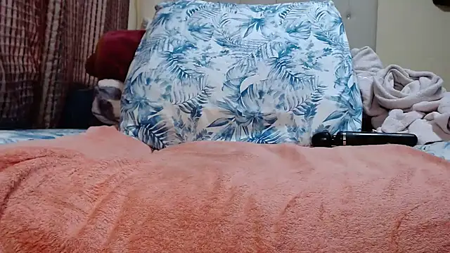 CHOCOLATEDARKBUSTYX live XXX chat