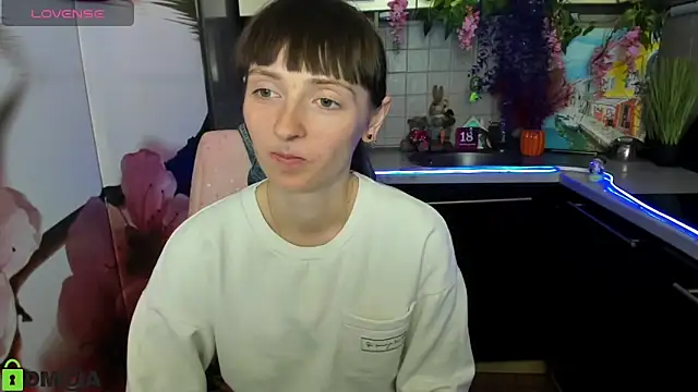 TayanaJons Adlı Modelin Canlı XXX Sohbeti