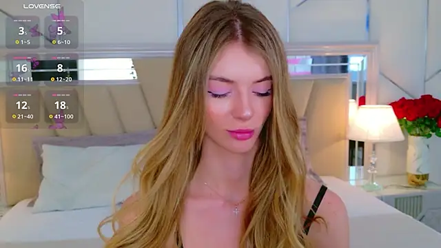 MeganMour live XXX chat