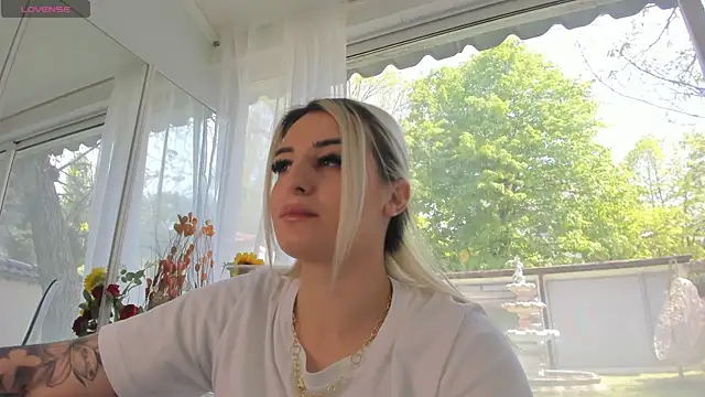 Ella_Vee Live XXX-chat