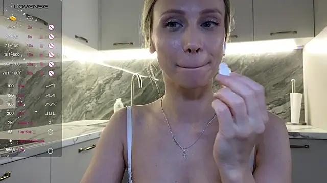 Czat XXX na żywo – Alice_Wonders