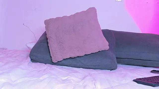 XXX chat uživo modela SophiieEvanss