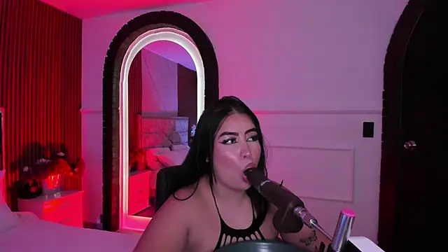 Chat XXX en directo de Emberrvelvet