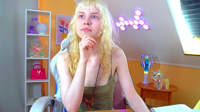 HannahHollis' Live XXX Chat