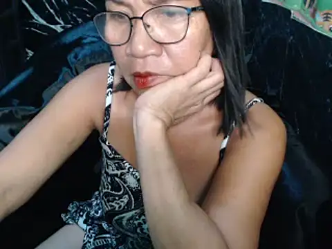 ASIANDOLLY4U69: διαδικτυακό σόου στην κάμερα