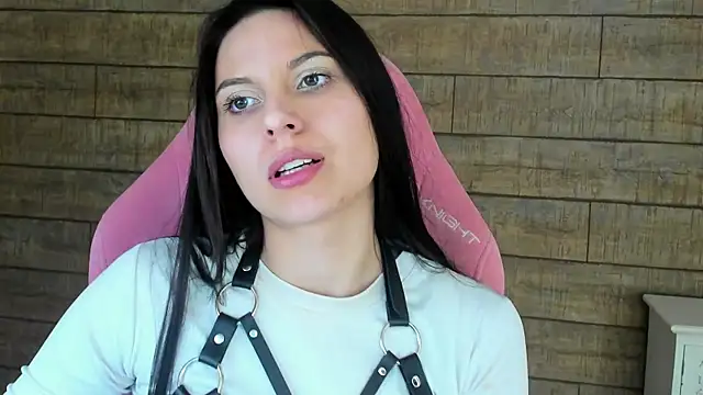 AliceVersal élő XXX-chatje