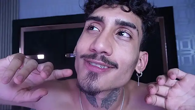 XXX chat uživo modela Dark_Eros_