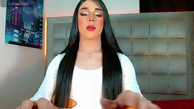 Show modela AmazingMistressNathy na web-kameri