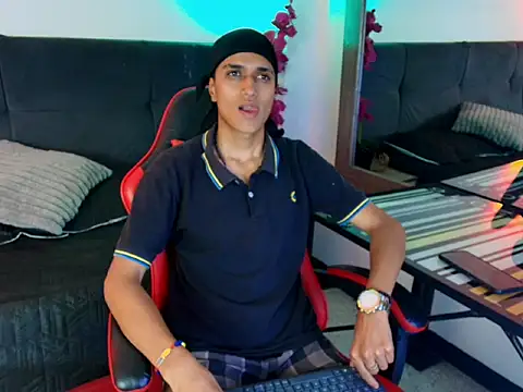 Alan_Colthonn Webbikameraesitys