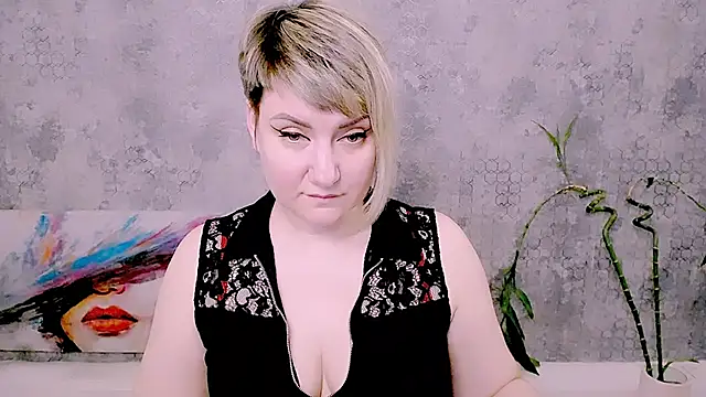 Djullia Live XXX-Chat